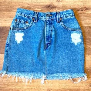 Stylish Levi’s Jean Skirt 550 Size 5 Juniors